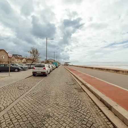 Espinho Seawalk And Seaview By Vacationy Πόρτο
