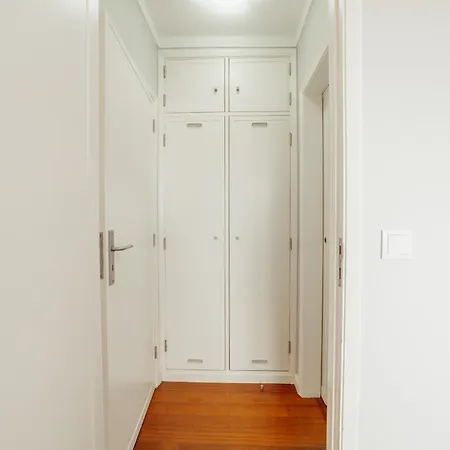 Apartament Espinho Seawalk And Seaview By Vacationy *