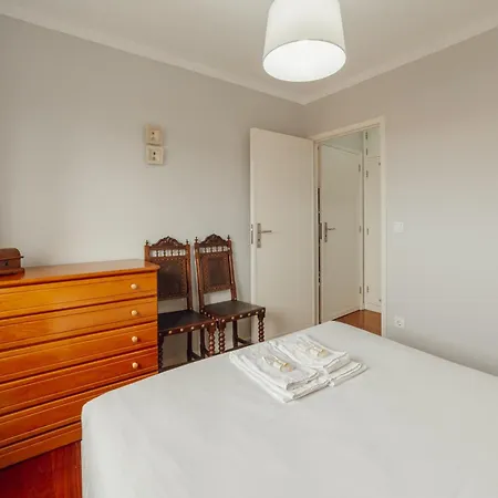 Appartement Espinho Seawalk And Seaview By Vacationy *