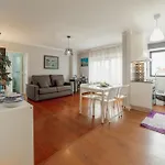 Apartament Espinho Seawalk And Seaview By Vacationy *